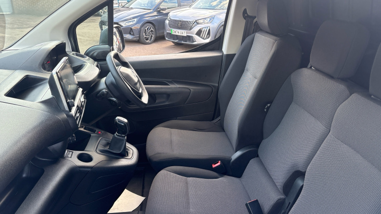 Peugeot Partner Standard Diesel 1000 1.5 BlueHDi 100 Professional Van